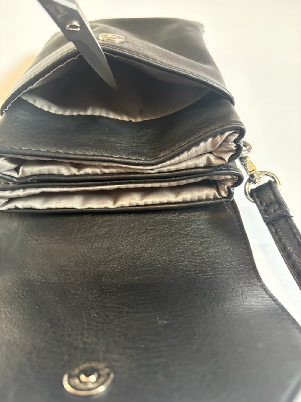 Colab Black Vegan Leather Crossbody bag with Flap. 3 compartments, card holder. - Picture 8 of 14